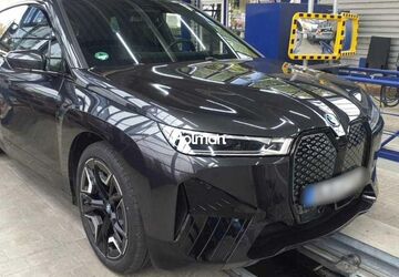 BMW iX 29.889 km 41.269 &euro; Eschborn 65760