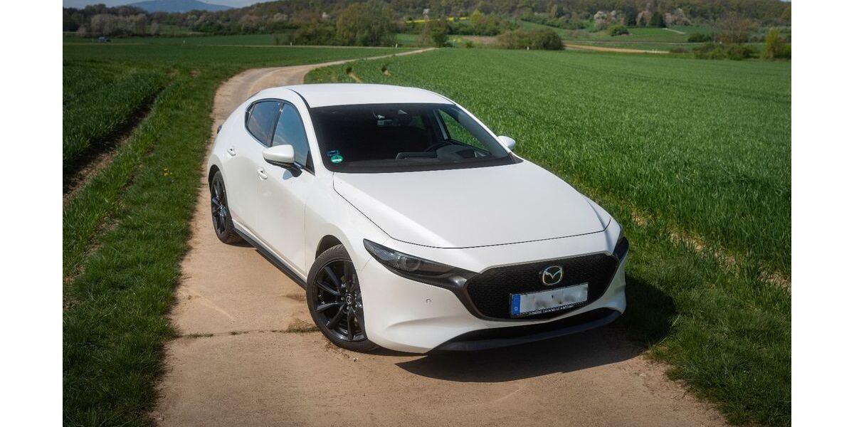 Mazda 3 60.000 km 22.350 &euro; Bad Homburg 61352