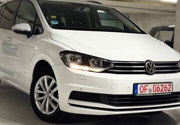 VW Touran 146.698 km 9.970 &euro; Mainhausen 63533