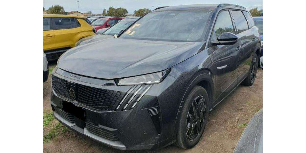 Peugeot 5008 14.735 km 32.480 &euro; Rüsselsheim 65428