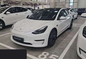 Tesla Model 3 60.387 km 31.000 &euro; Hanau 63457
