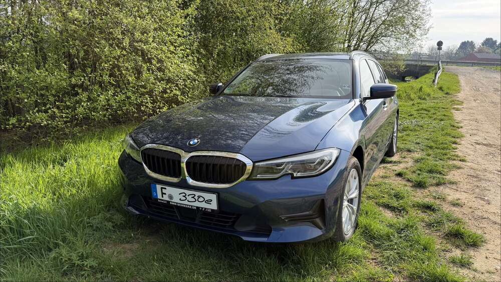 BMW 330 110.000 km 25.900 &euro; Frankfurt 60437