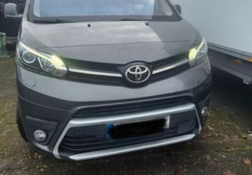 Toyota Proace (Verso) 203.200 km 11.450 &euro; Frankfurt 60325