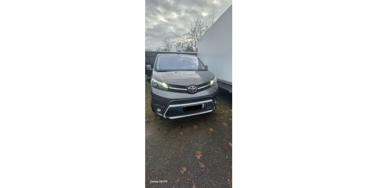 Toyota Proace (Verso) 203.200 km 11.450 &euro; Frankfurt 60325