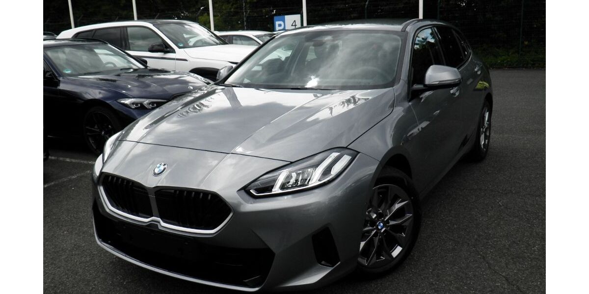 BMW 120 3.901 km 29.650 &euro; Frankfurt am Main 60435