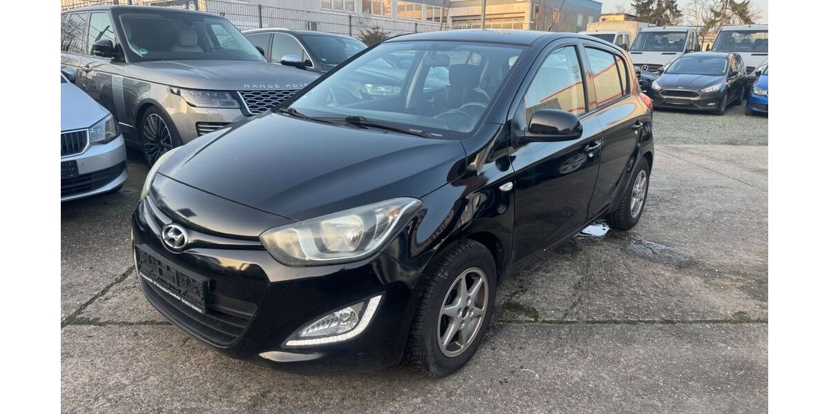 Hyundai i20 203.523 km 1.999 &euro; Frankfurt am Main 60388