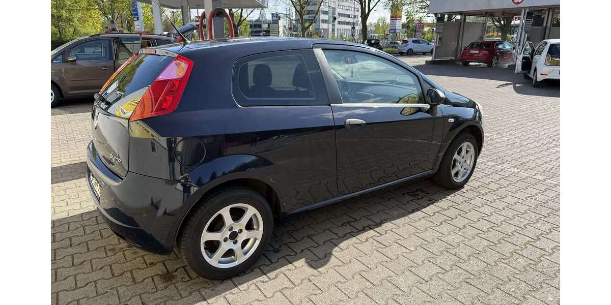 Fiat Punto 209.000 km 1.300 &euro; Frankfurt am Main 60385