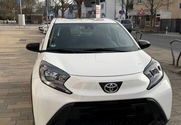 Toyota Aygo (X) 25.000 km 16.500 &euro; Eschborn 65760