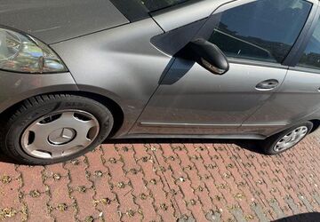 Mercedes-Benz A 180 169.000 km 1.600 &euro; Frankfurt 60486