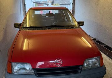 Opel Kadett 80.731 km 2.500 &euro; Rodgau 63110