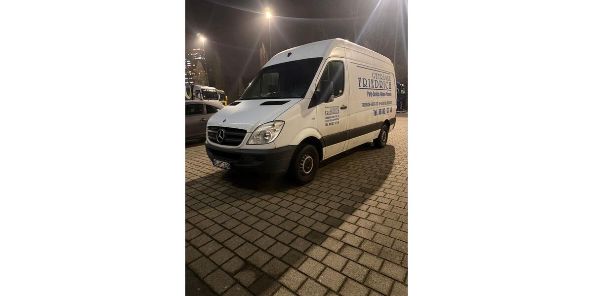 Mercedes-Benz Sprinter 241.000 km 8.500 &euro; Frankfurt am Main 65933