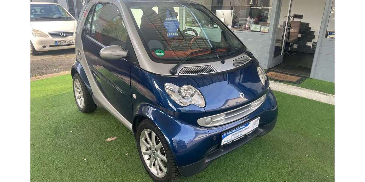 Smart forTwo 72.751 km 2.799 &euro; Frankfurt Main 60386