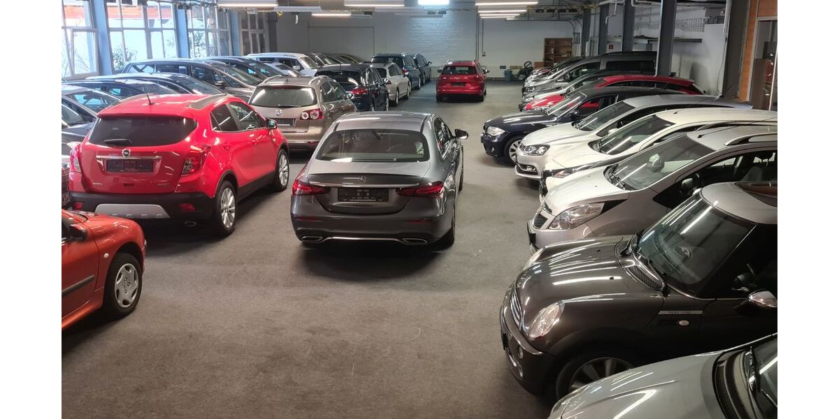 Peugeot 208 79.990 km 5.500 &euro; Rüsselsheim 65428