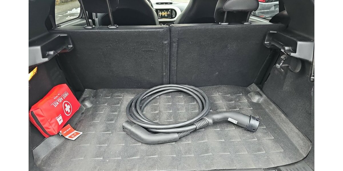 Renault Twingo Intens Electric Insp. Bremscheiben NEU 106.800 km 7.980 &euro; Schwalbach/Taunus 65824