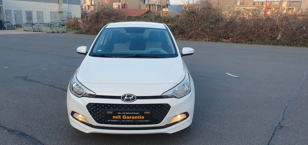Hyundai i20 82.000 km 7.600 &euro; Frankfurt am Main 60386