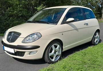 Lancia Ypsilon 158.654 km 3.100 &euro; Bergen-Enkheim 60388
