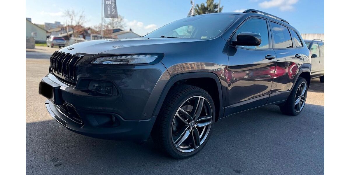 Jeep Cherokee 127.423 km 9.999 &euro; Frankfurt am Main 60386