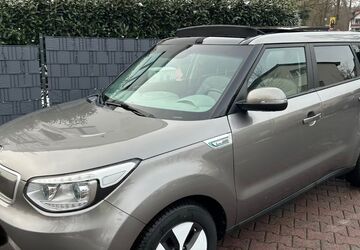 Kia Soul 124.000 km 4.999 &euro; Offenbach 63069