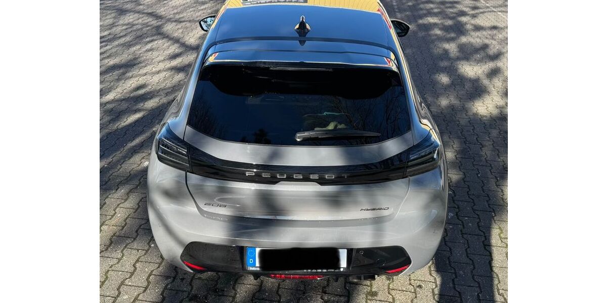 Peugeot 208 32.000 km 17.990 &euro; Hanau 63456