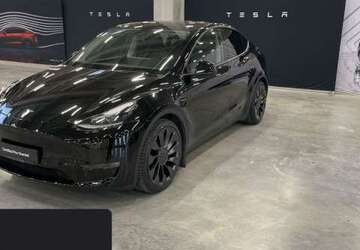 Tesla Model Y 26.813 km 42.600 &euro; Hanau 63457