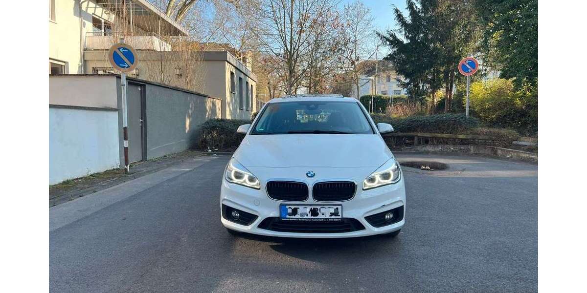 BMW 218 142.000 km 11.750 &euro; Offenbach 63071