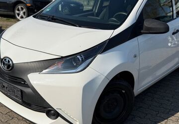 Toyota Aygo (X) 105.900 km 5.899 &euro; Hanau 63452