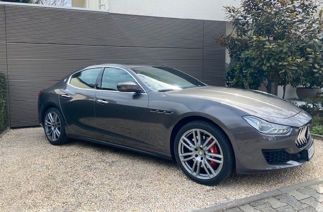 Maserati Ghibli 75.600 km 35.900 &euro; Bad Soden 65812