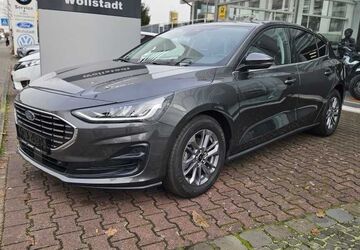 Ford Focus 14.800 km 19.990 &euro; Hattersheim 65795