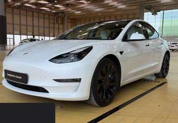 Tesla Model 3 60.879 km 35.900 &euro; Hanau 63457