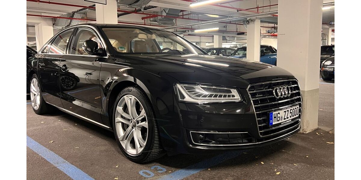 Audi A8 143.000 km 30.000 &euro; Frankfurt 60322