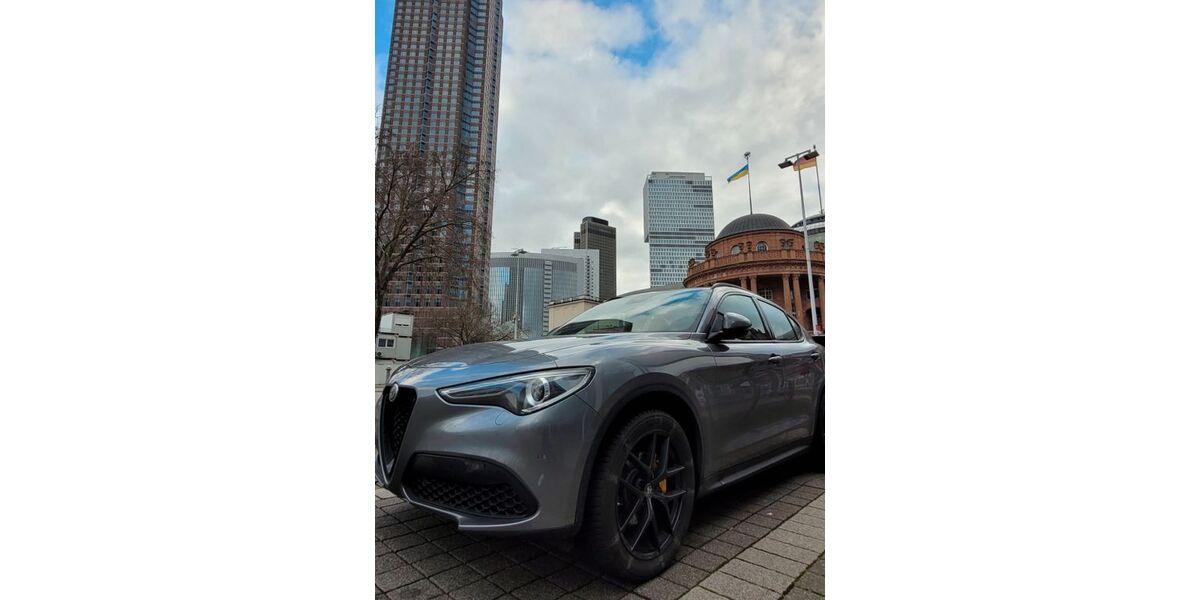 Alfa Romeo Stelvio 92.000 km 25.999 &euro; Frankfurt am Main 65929