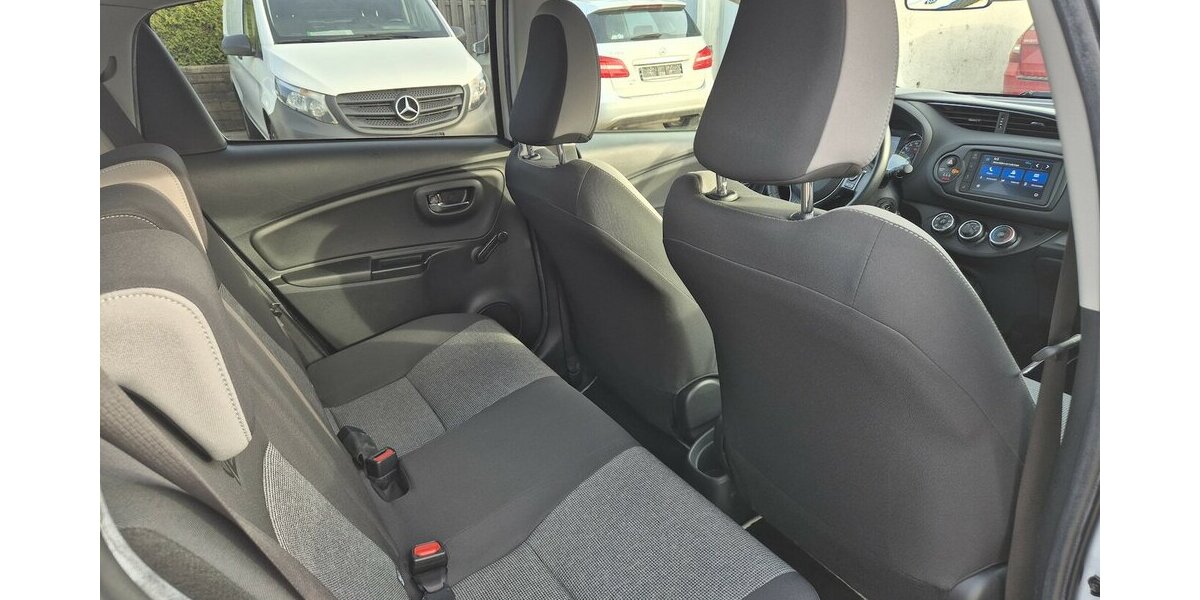 Toyota Yaris 1,5 Team D, Klima, PDC, Sitzheizung 98.400 km 10.690 &euro; Rodgau 63110