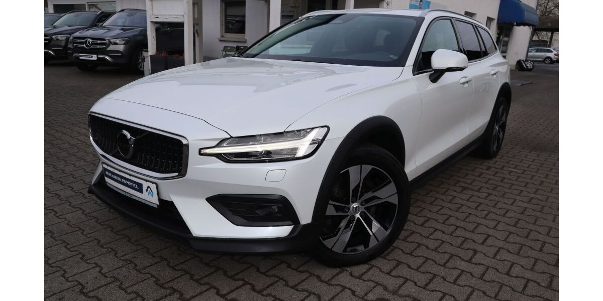 Volvo V60 Cross Country 123.931 km 28.970 &euro; Darmstadt 64291