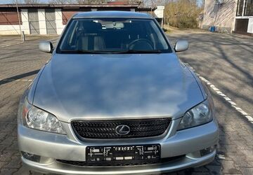 Lexus IS 200 177.000 km 3.990 &euro; Frankfurt am Main 65934