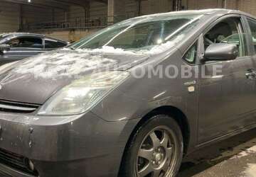 Toyota Prius 125.000 km 7.500 &euro; Frankfurt 65933