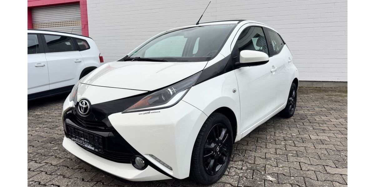 Toyota Aygo (X) 88.650 km 7.200 &euro; Kelkheim 65779
