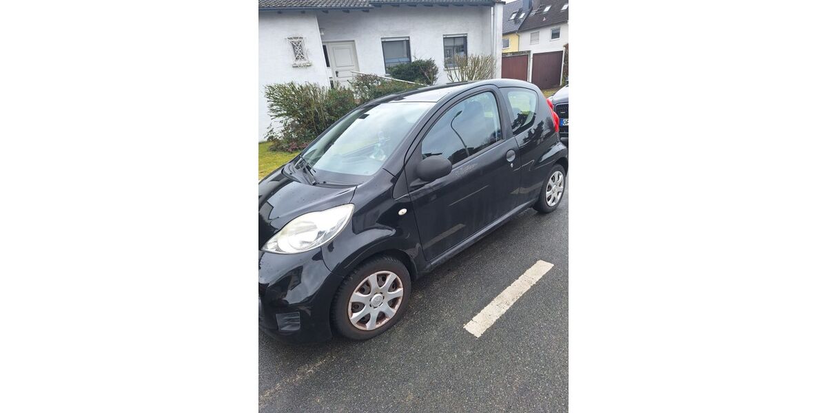 Peugeot 107 147.000 km 1.150 &euro; Rodgau 63110