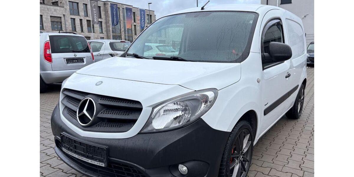 Mercedes-Benz Citan 109.000 km 7.990 &euro; Kelkheim 65779