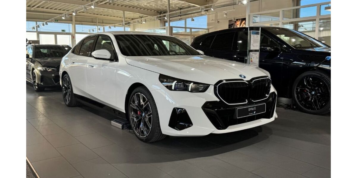 BMW i5 2.314 km 86.499 &euro; Hainburg 63512
