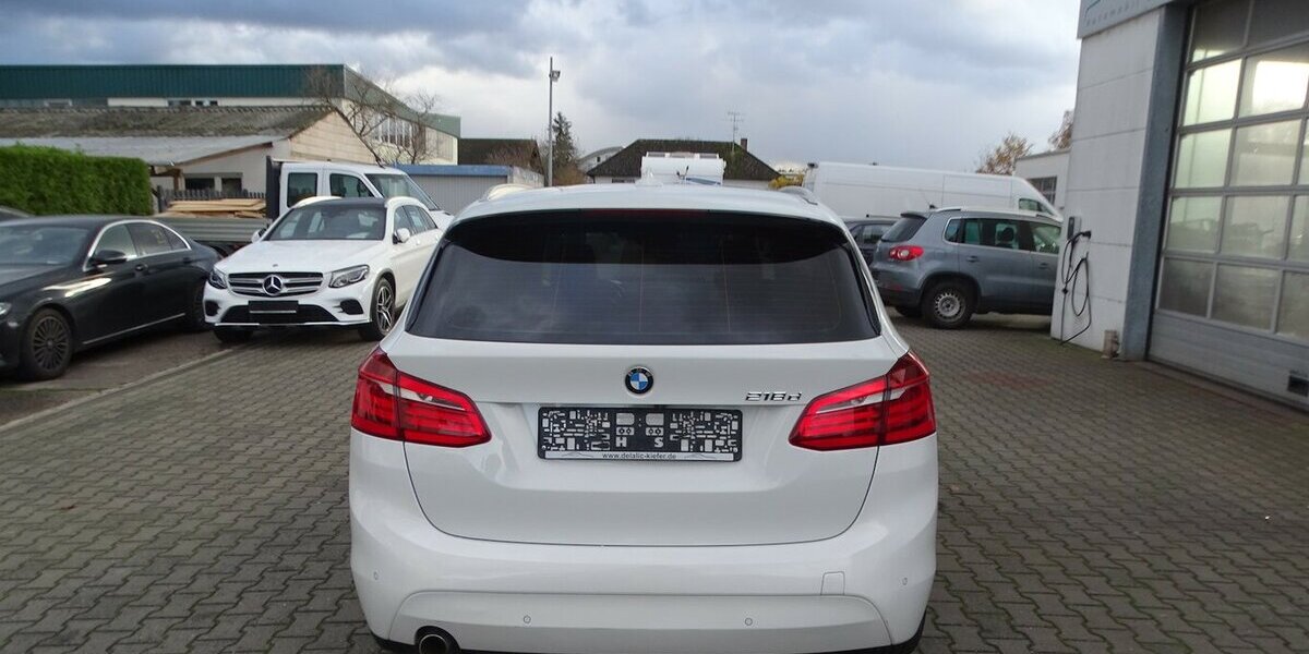 BMW 218 Active Tourer d Panoramadach, Leder, LED Schei 114.982 km 14.790 &euro; Rodgau 63110