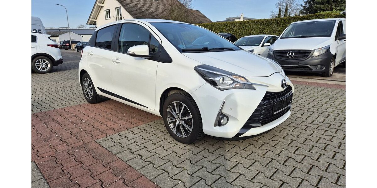 Toyota Yaris 1,5 Team D, Klima, PDC, Sitzheizung 98.400 km 10.690 &euro; Rodgau 63110