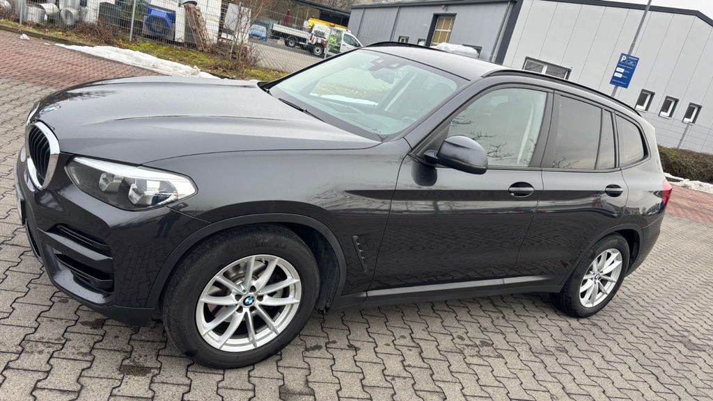 BMW X3 178.000 km 22.999 &euro; Frankfurt 60314