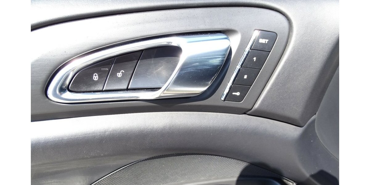 Porsche Cayenne S 4,2l Diesel Pano, Navi, 21 Zoll, Standhe 229.443 km 23.890 &euro; Rodgau 63110