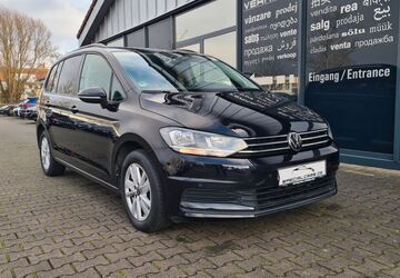 VW Touran 86.500 km 20.990 &euro; Offenbach am Main 63069