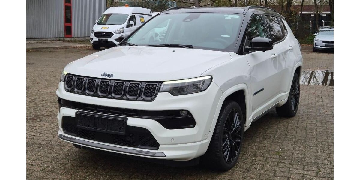 Jeep Compass 81.893 km 19.865 &euro; Rüsselsheim 65428