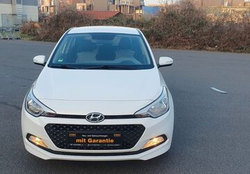 Hyundai i20 82.000 km 8.700 &euro; Frankfurt am Main 60386
