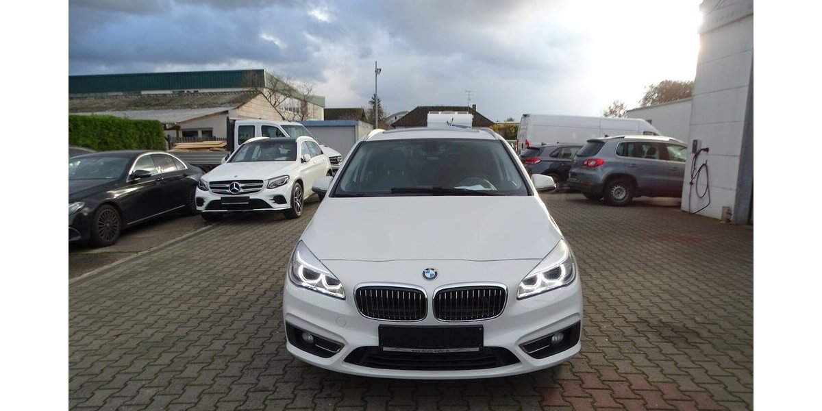 BMW 218 Active Tourer d Panoramadach, Leder, LED Schei 114.982 km 14.790 &euro; Rodgau 63110