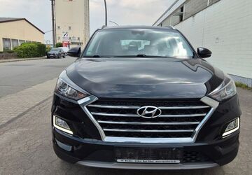 Hyundai TUCSON 153.000 km 10.999 &euro; Kelkheim ( Taunus ) 65779