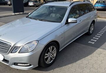 Mercedes-Benz 220 237.000 km 6.790 &euro; Bad Soden 65812