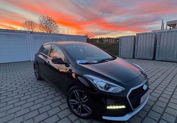 Hyundai i30 129.000 km 10.999 &euro; Friedrichsdorf bei Frankfurt Main 61381